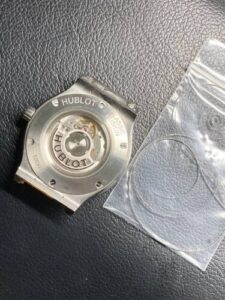 ウブロクラシックフュージョンRef.542.NX.8970RXオーバーホールしました