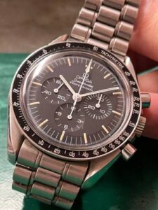 オメガスピードマスター手巻きRef.145.022風防交換、ベルト修理しました