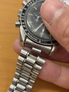 オメガスピードマスター手巻きRef.145.022風防交換、ベルト修理しました