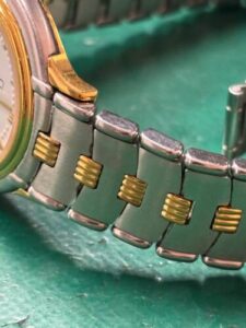 クリスチャンディオール　48．146　オーバーホール、ベルト修理しました